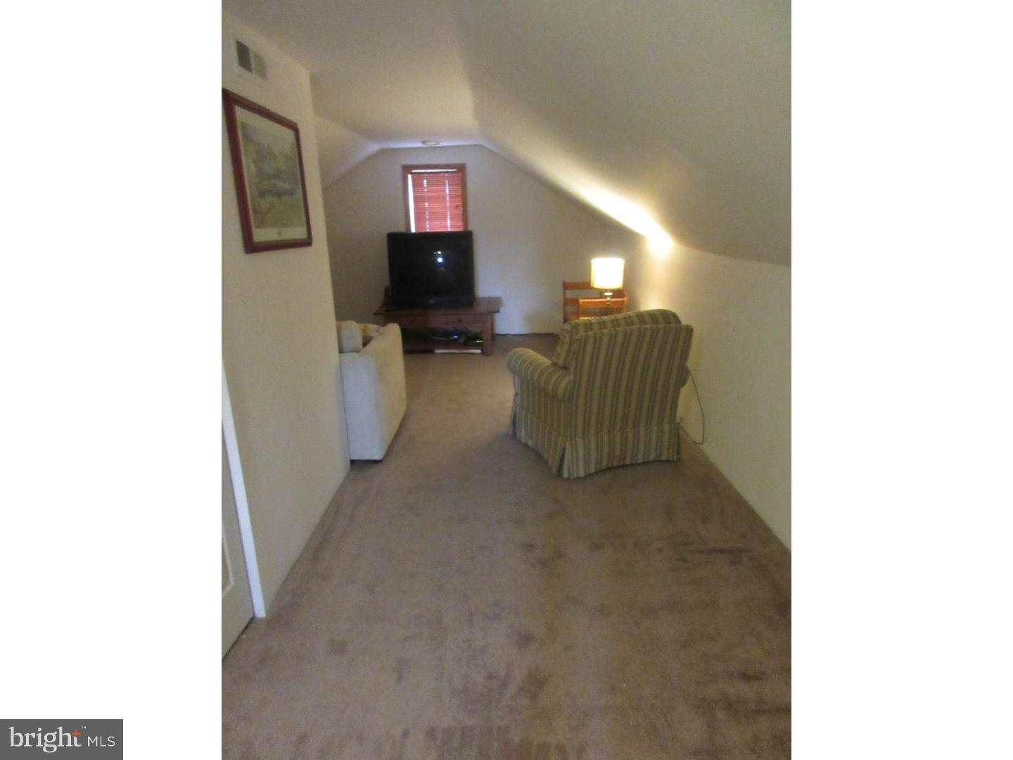 15016 Carter Road Philadelphia, PA 19116 - Photo 16 of 24 Gallery Image 16