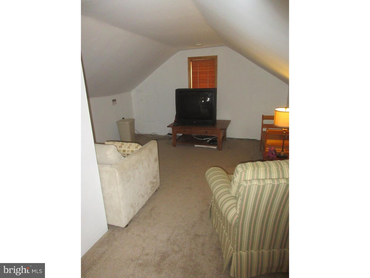 15016 Carter Road Philadelphia, PA 19116 - Photo 17 of 24 Gallery Image 17
