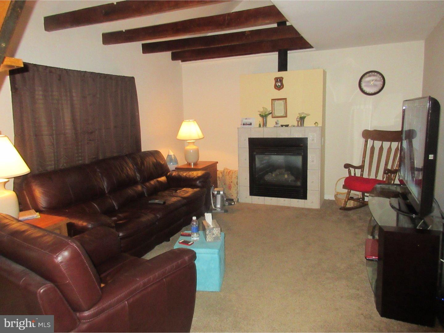 15016 Carter Road Philadelphia, PA 19116 - Photo 5 of 24 Gallery Image 5