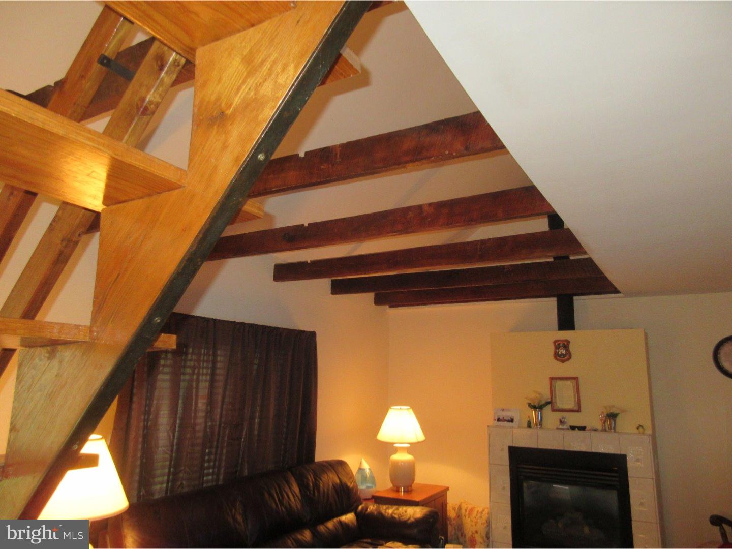 15016 Carter Road Philadelphia, PA 19116 - Photo 6 of 24 Gallery Image 6