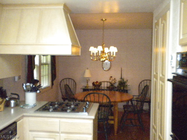 842 Quilliams Road Cleveland Heights, OH 44121 - Photo 5 of 14