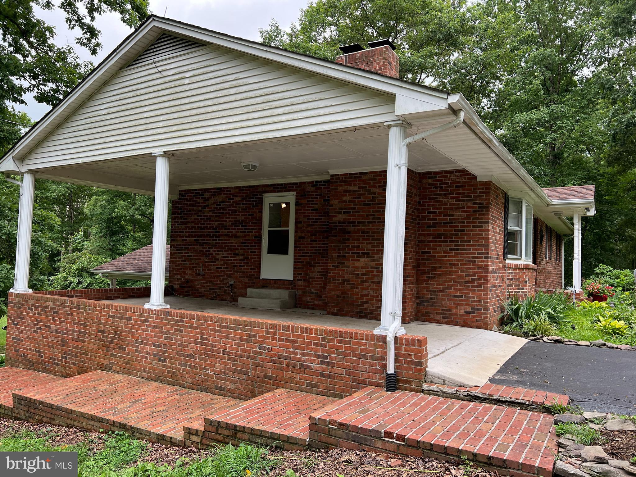 5331 Partlow Road Partlow, VA 22534 - Photo 22 of 45 Carport and walkway to the back