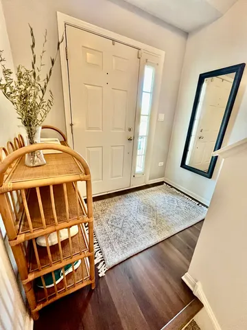 $2,550 | 2469 Wilton Lane, Unit 2469, Aurora, IL 60502