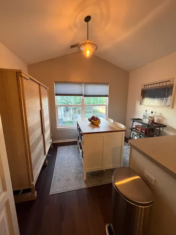 $2,550 | 2469 Wilton Lane, Unit 2469, Aurora, IL 60502