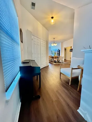 $2,550 | 2469 Wilton Lane, Unit 2469, Aurora, IL 60502