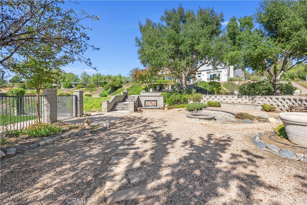 41999 Altanos Road Temecula, CA 92592 - Photo 42 of 57 Gallery Image 42
