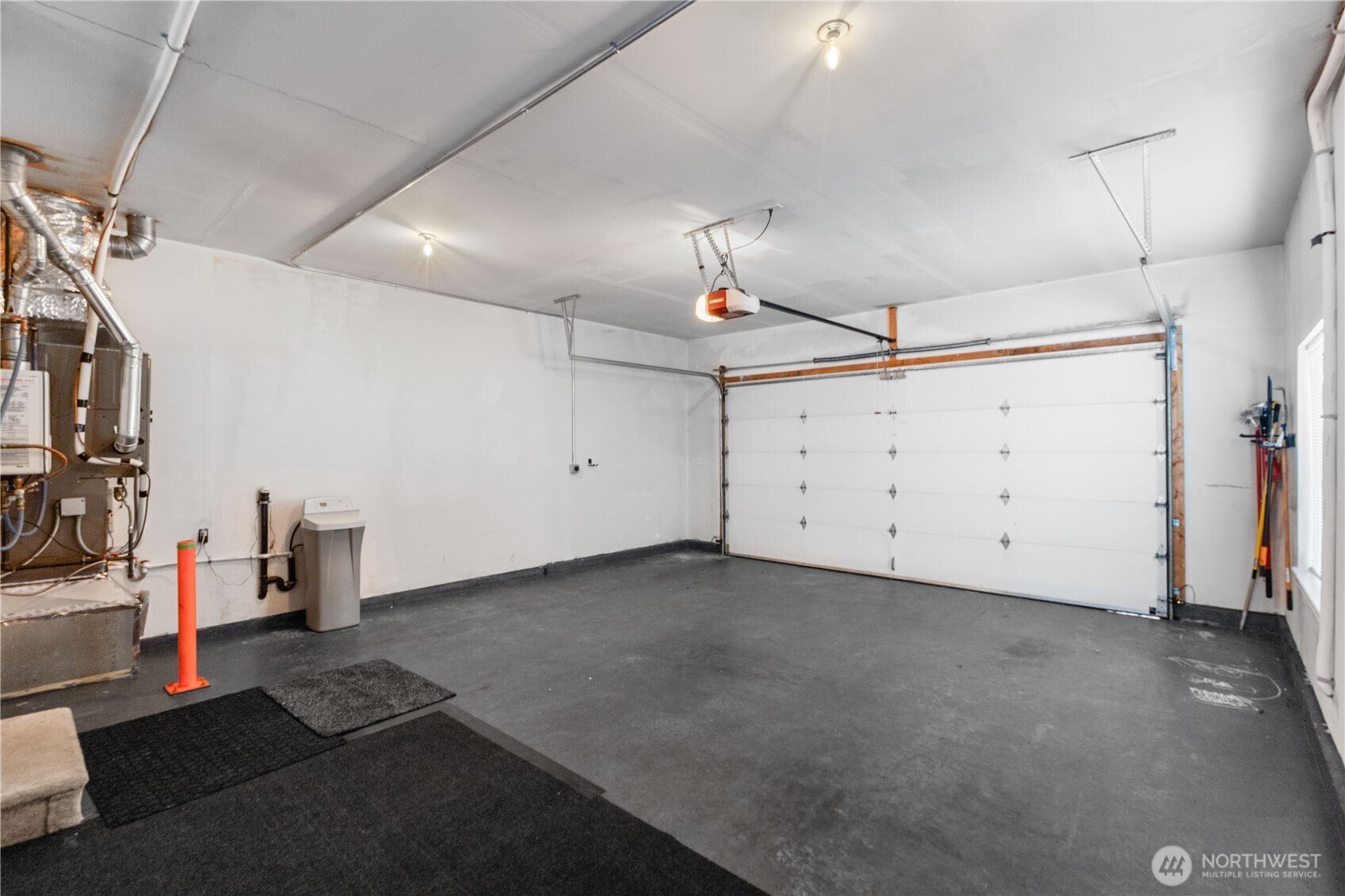 13796 Seaview Way Anacortes, WA 98221 - Photo 24 of 39 a view of a garage room