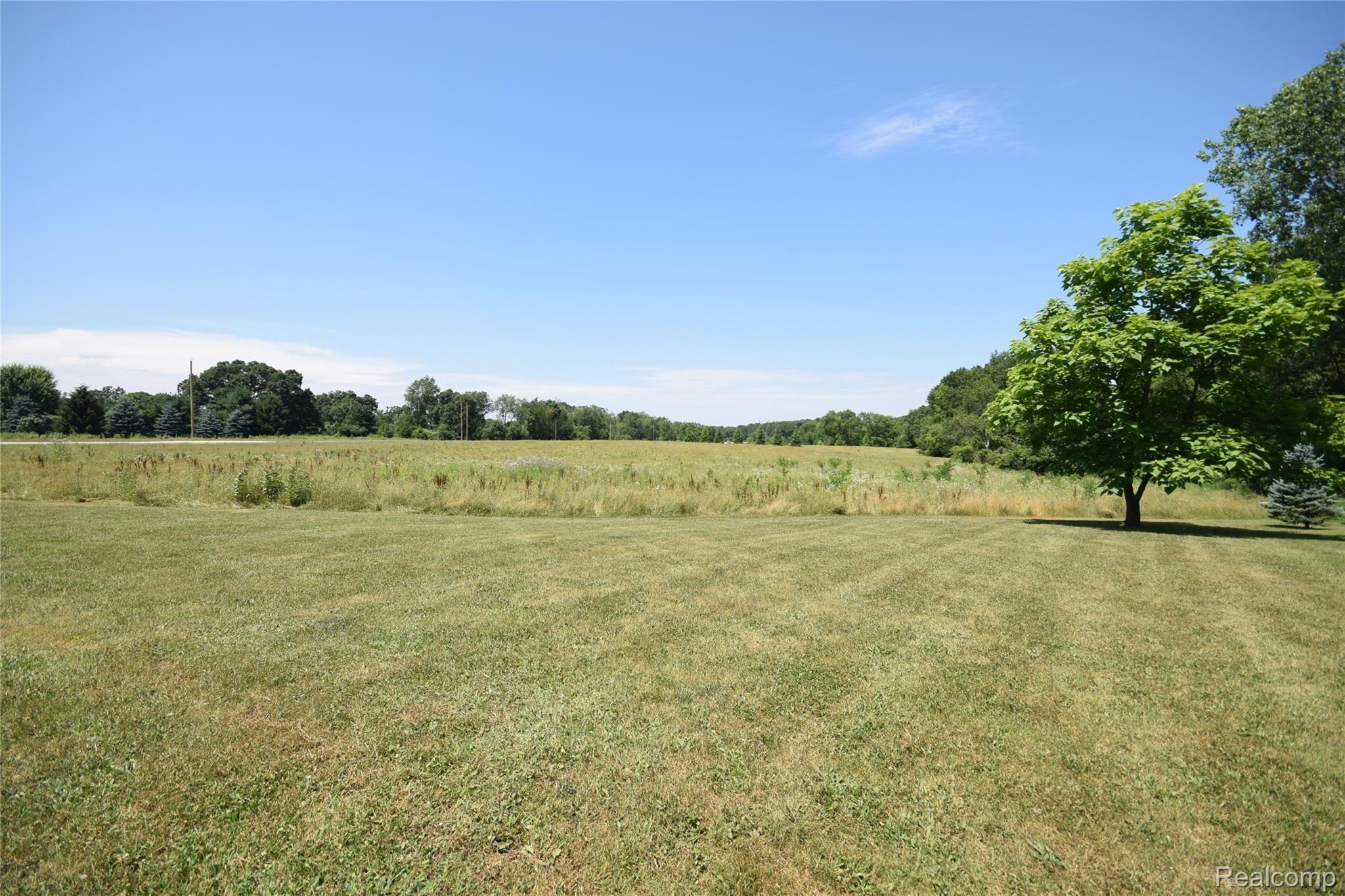 455 East Rattalee Lake Road Holly, MI 48442 - Photo 4 of 23 DSC_0008.JPG
