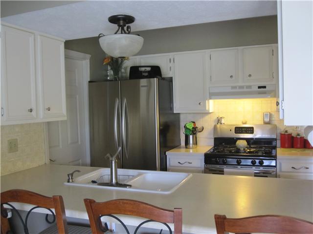 807 East McKenzie Road Greenfield, IN 46140 - Photo 2 of 17 Gallery Image 2