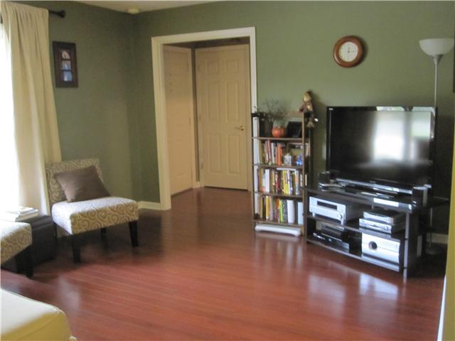 807 East McKenzie Road Greenfield, IN 46140 - Photo 10 of 17 Gallery Image 10