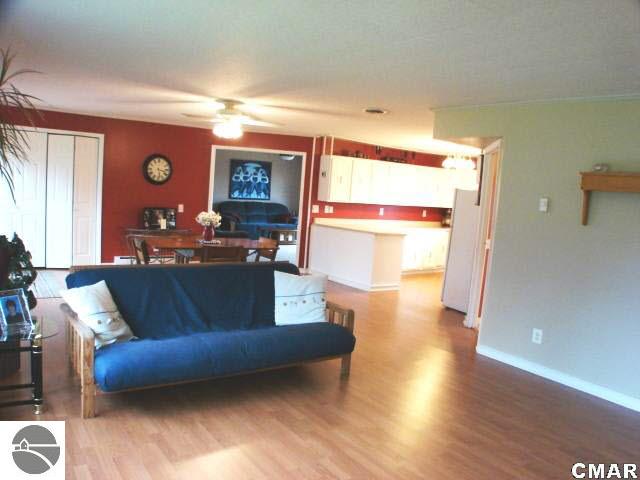 2455 South Alger Road Ithaca, MI 48847 - Photo 9 of 25 1771930-8.JPG