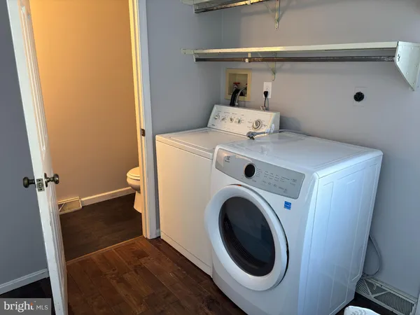 $1,895 | 305 West Spruce Street, New Holland, PA 17557