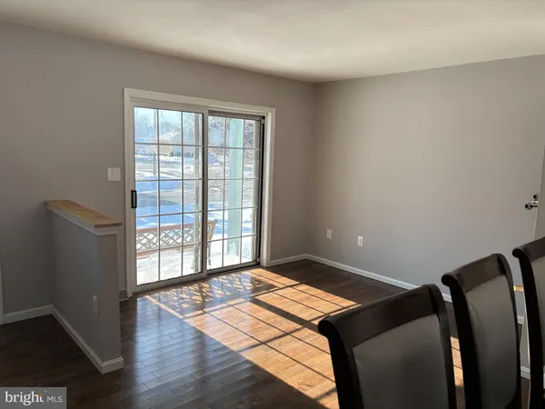 $1,895 | 305 West Spruce Street, New Holland, PA 17557