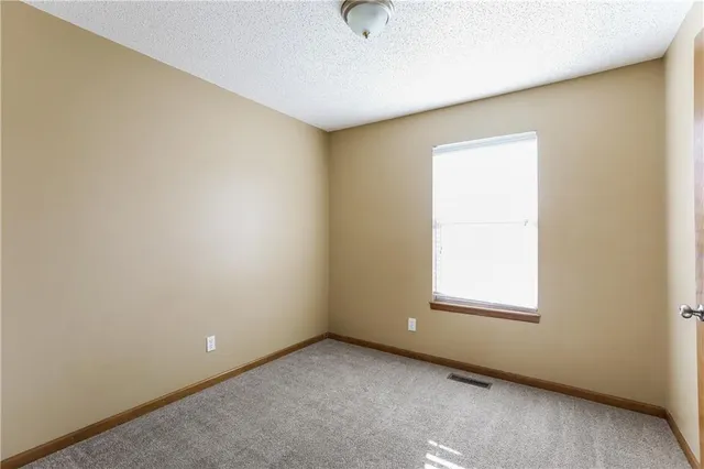 $1,845 | 2300 Valley N/a Pleasant Hill, Pleasant Hill, MO 64080