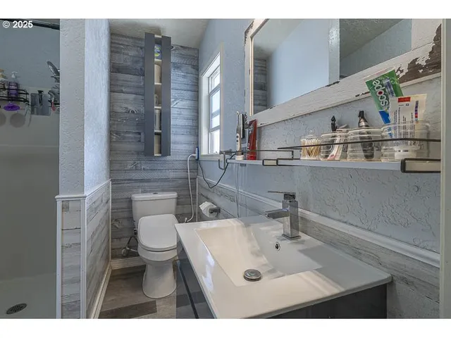 $988,000 | 211 Sunset Avenue North, Keizer, OR 97303