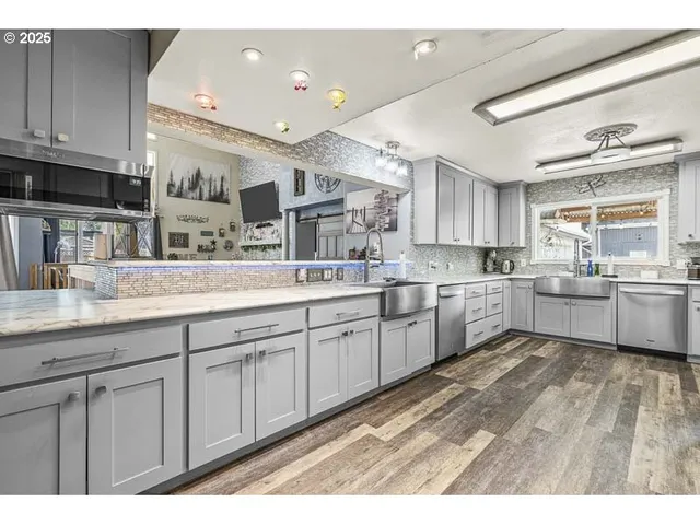 $988,000 | 211 Sunset Avenue North, Keizer, OR 97303