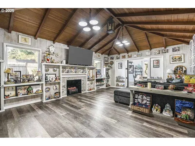 $988,000 | 211 Sunset Avenue North, Keizer, OR 97303