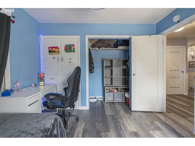 $988,000 | 211 Sunset Avenue North, Keizer, OR 97303