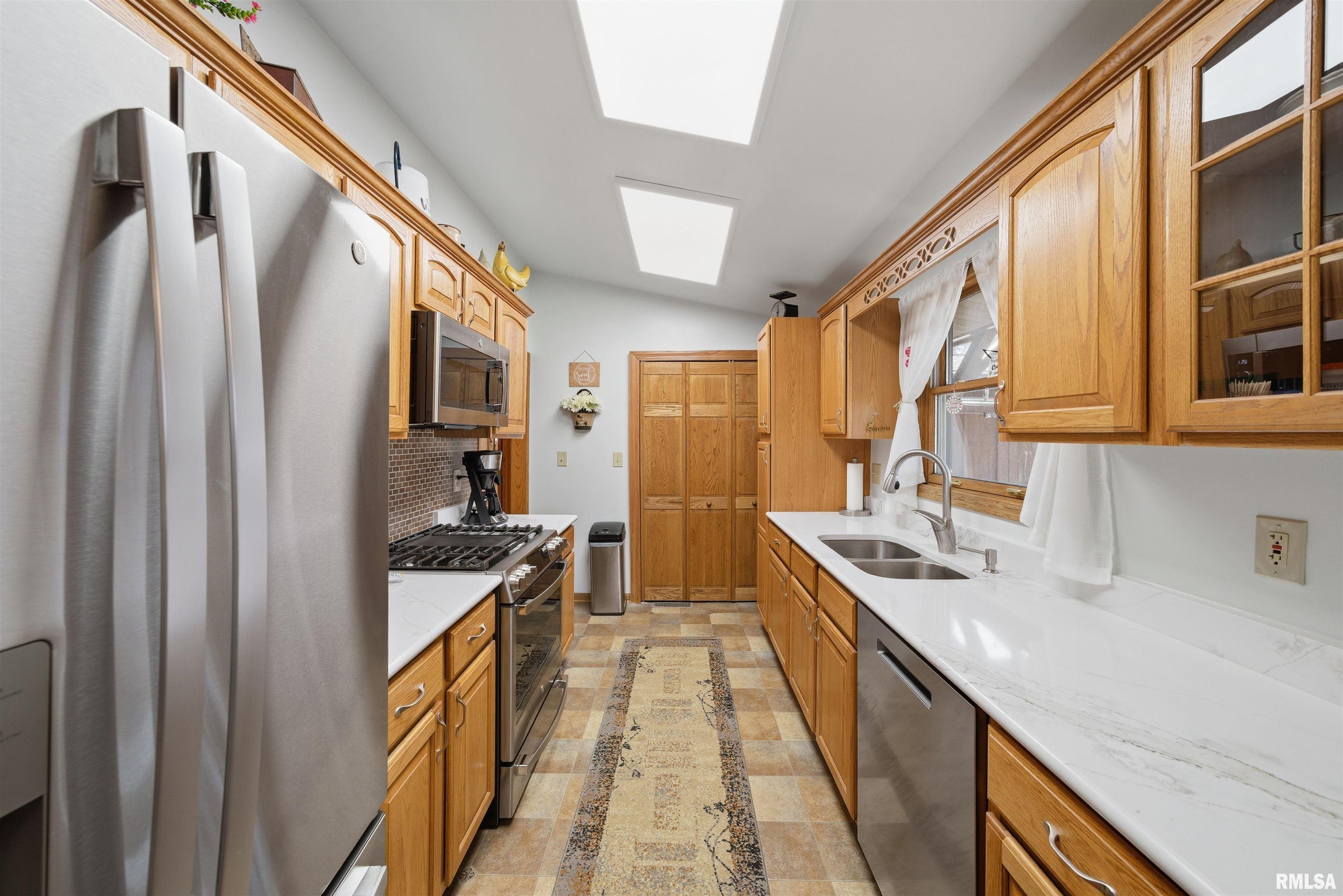 729 Conn Road Hanna City, IL 61536 - Photo 10 of 40