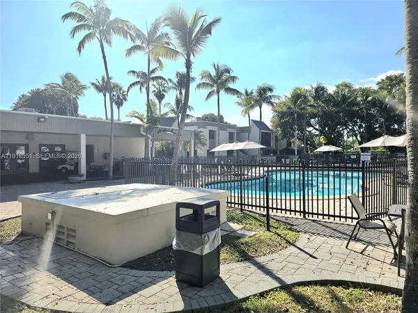 $2,500 | 7925 Southwest 104th Street, Unit 201E, Miami, FL 33156