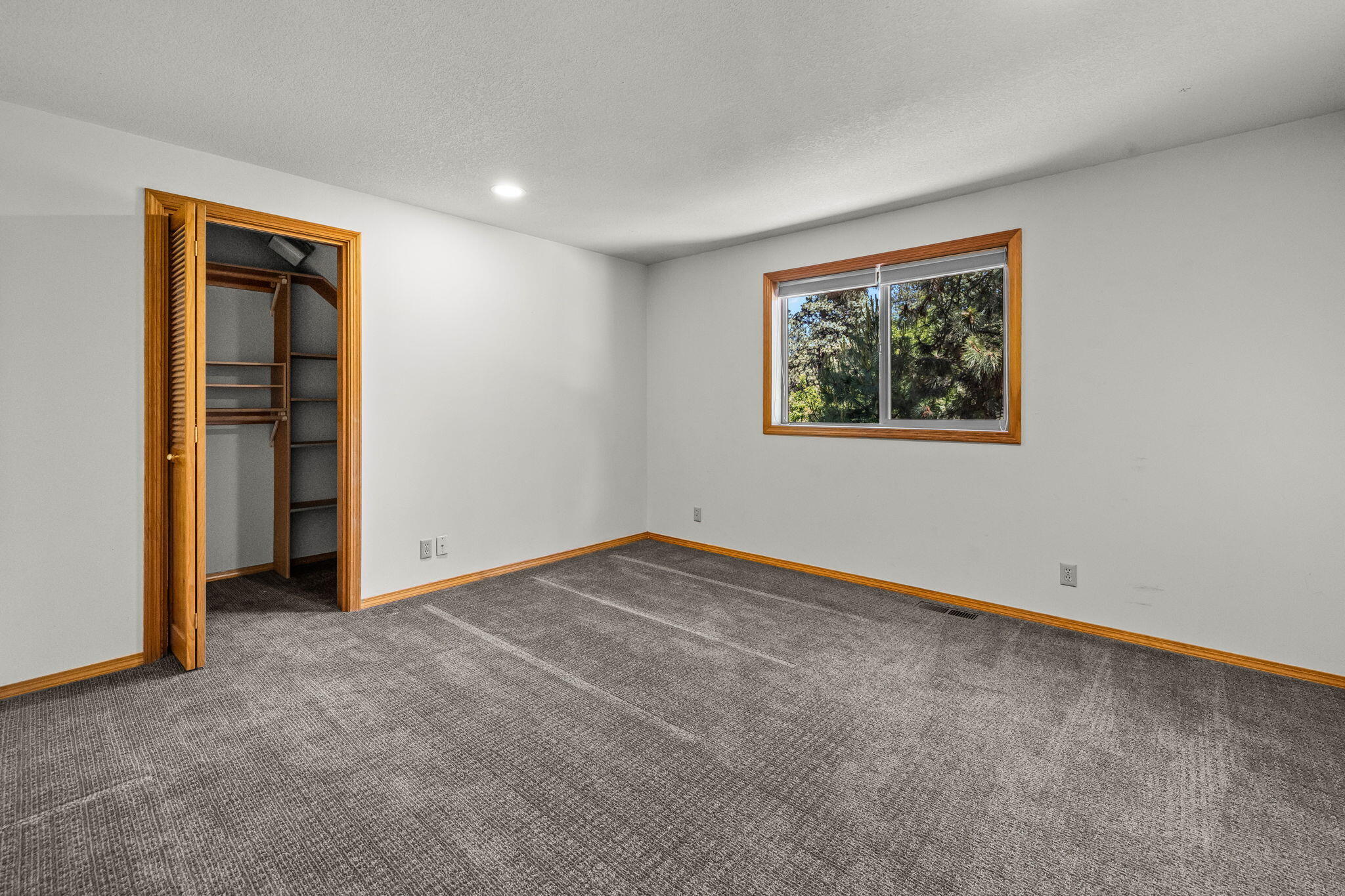 21005 Southeast King Hezekiah Way Bend, OR 97702 - Photo 27 of 50 2025_06_17_21005_se_king_hezekiah_way-37
