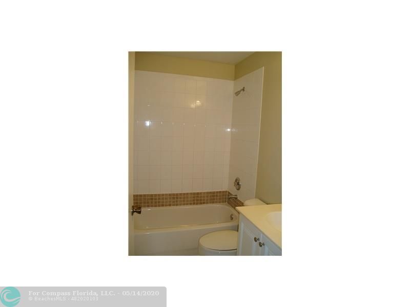 Smith Dairy West Lake Worth, FL 33467 - Photo 13 of 16 Bathroom