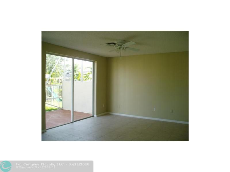 Smith Dairy West Lake Worth, FL 33467 - Photo 7 of 16 Family/Great Room