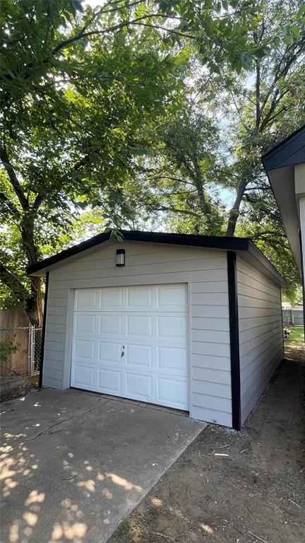 709 East Crafton Street Henrietta, TX 76365 - Photo 10 of 10 a view of backyard