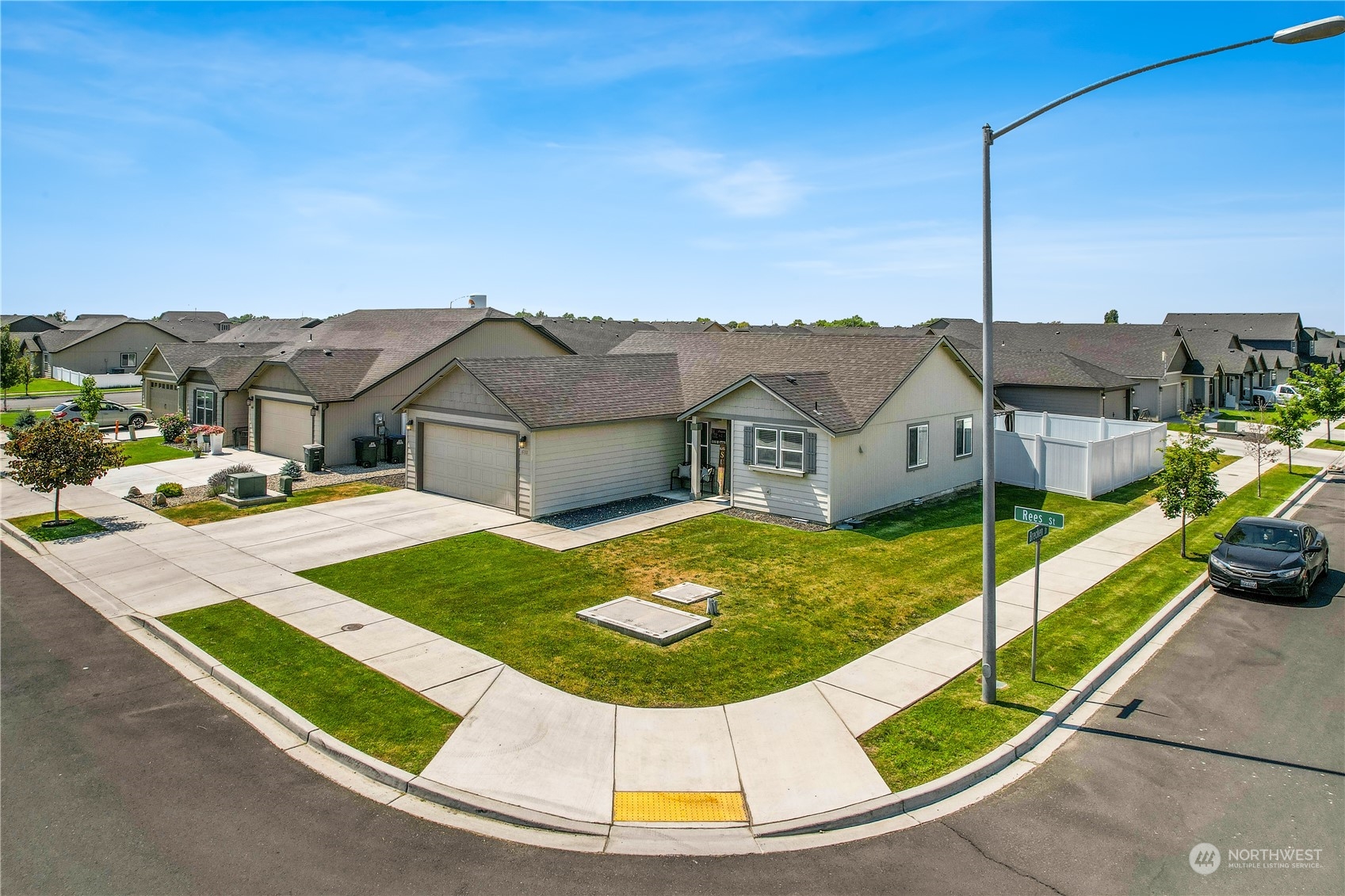 610 South Rees Street Moses Lake, WA 98837 - Photo 1 of 28 Gallery Image 1