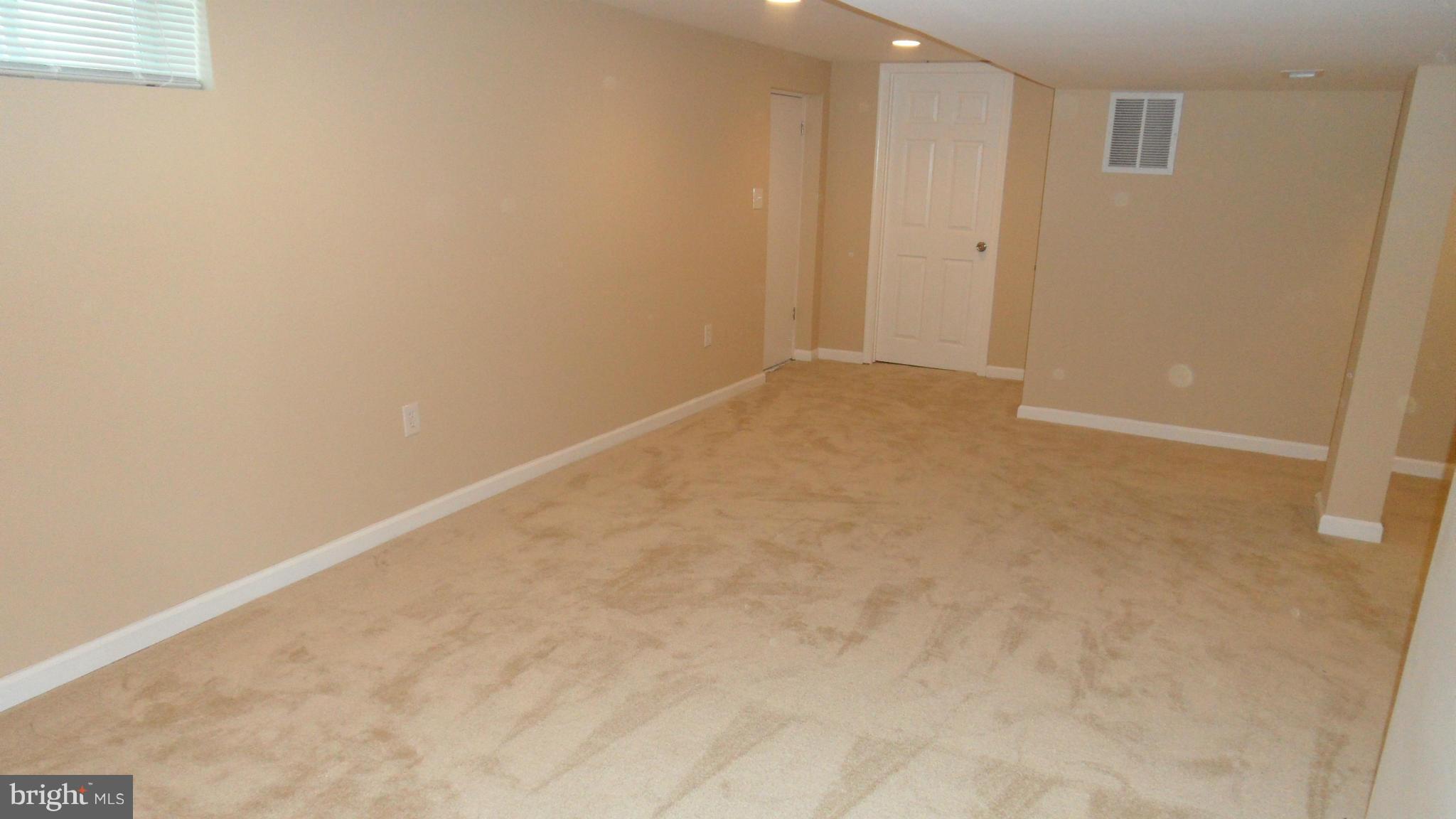 3301 Fairview Road Baltimore, MD 21207 - Photo 22 of 30 Family Room