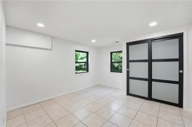 $455,000 | 527 Lancelot Drive, Liberty, MO 64068