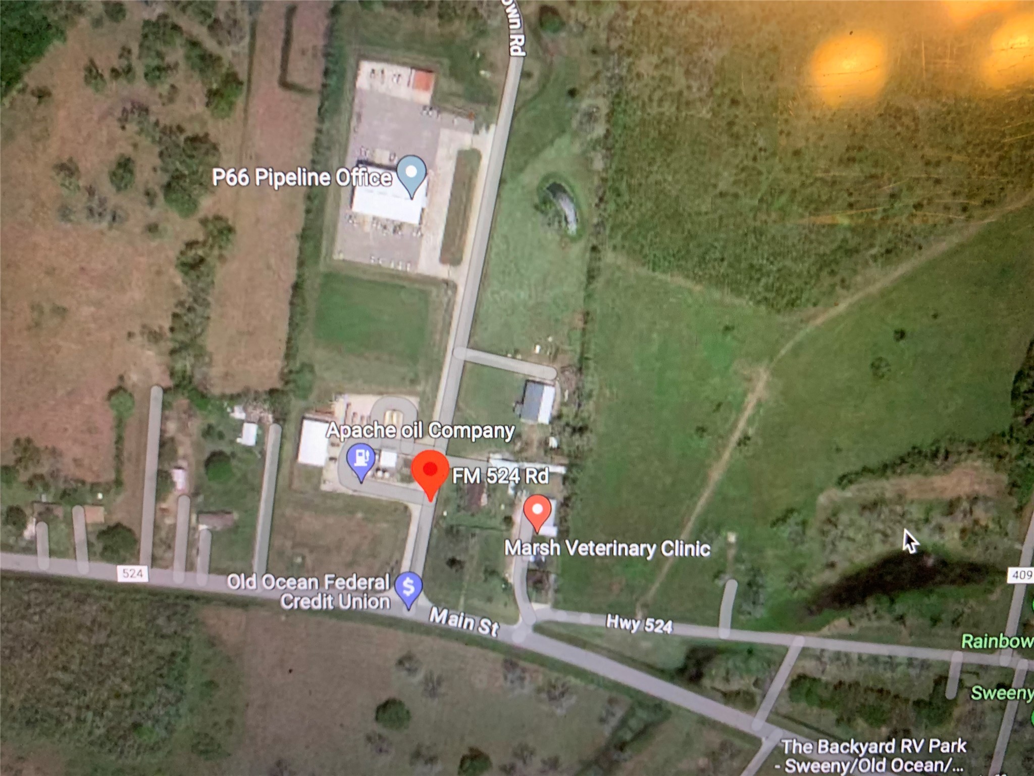 524 St Sweeny Tx 77480 Sweeny, TX 77480 - Photo 1 of 3 an aerial view of a houses