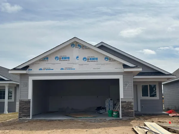$324,900 | 720 Cherrywood Lane Northeast, Isanti, MN 55040