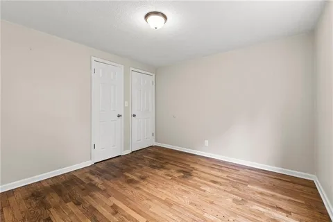 $199,900 | 9217 Oak Street, Kansas City, MO 64114