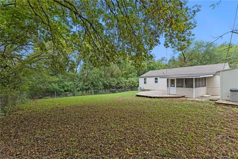 $199,900 | 9217 Oak Street, Kansas City, MO 64114