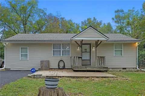 $199,900 | 9217 Oak Street, Kansas City, MO 64114