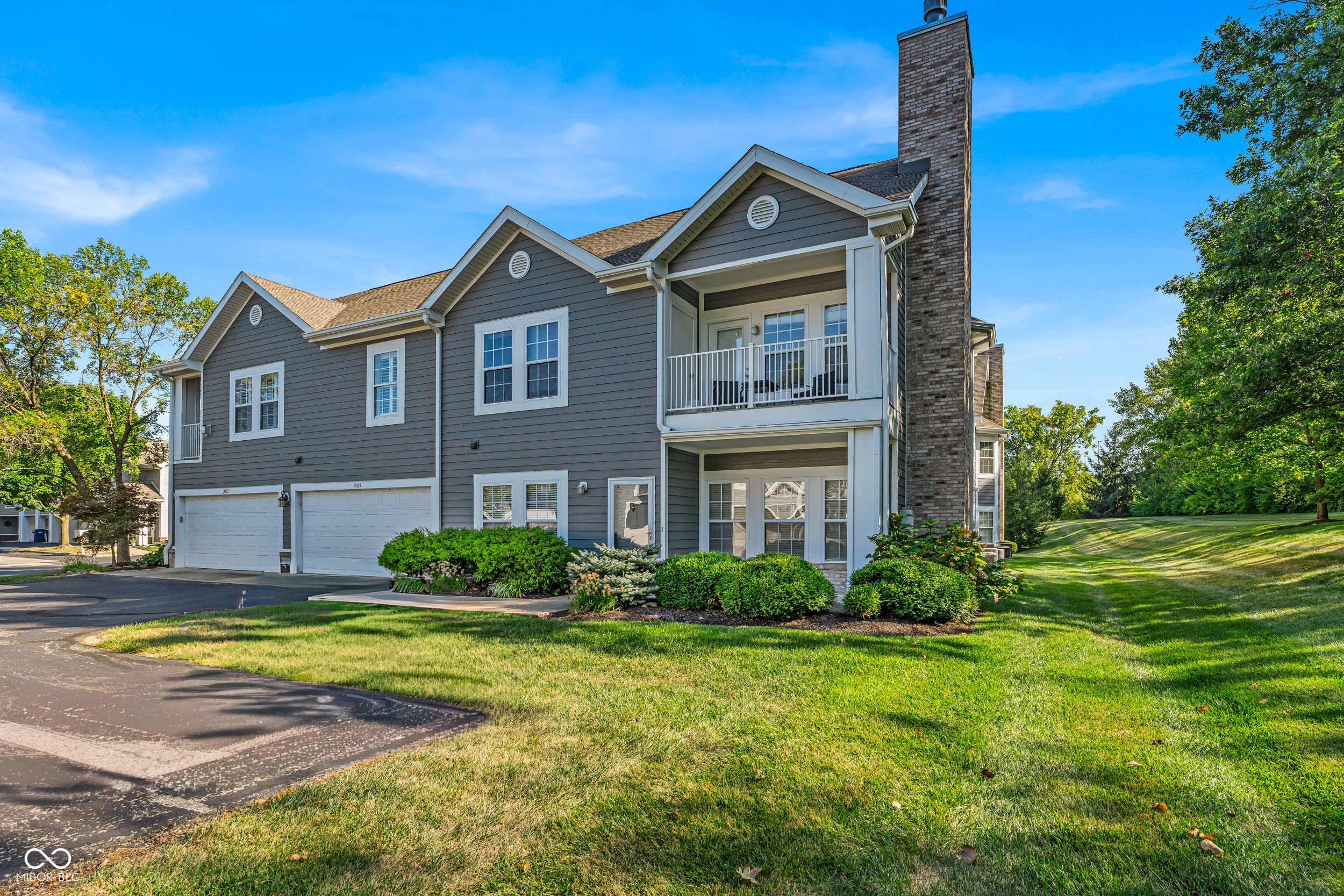 1065 Falcon Ridge Carmel, IN 46280 - Photo 2 of 30 Gallery Image 2