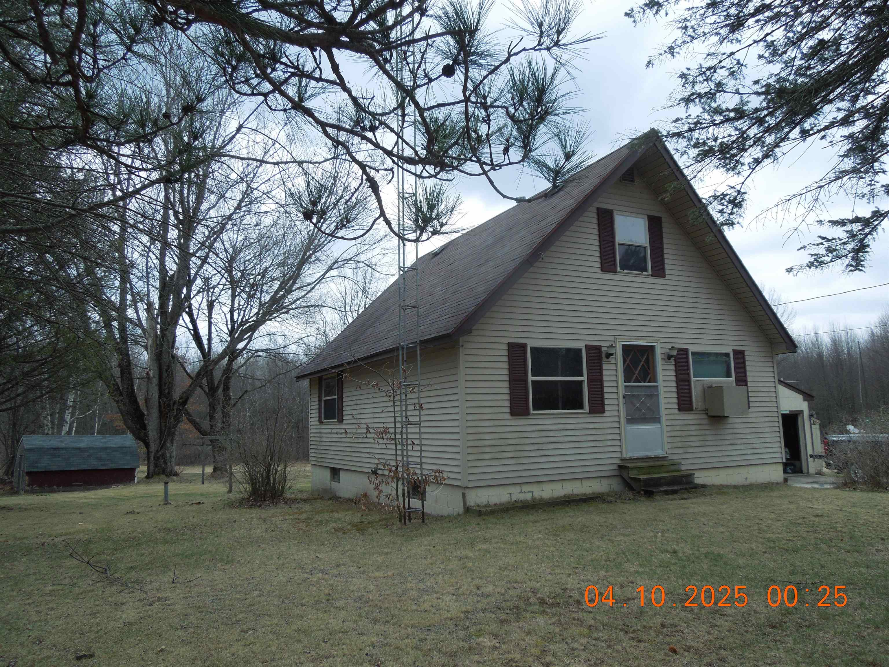 1570 Jones Road Beaverton, MI 48612 - Photo 2 of 33