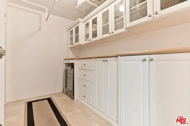 a view of walk in closet