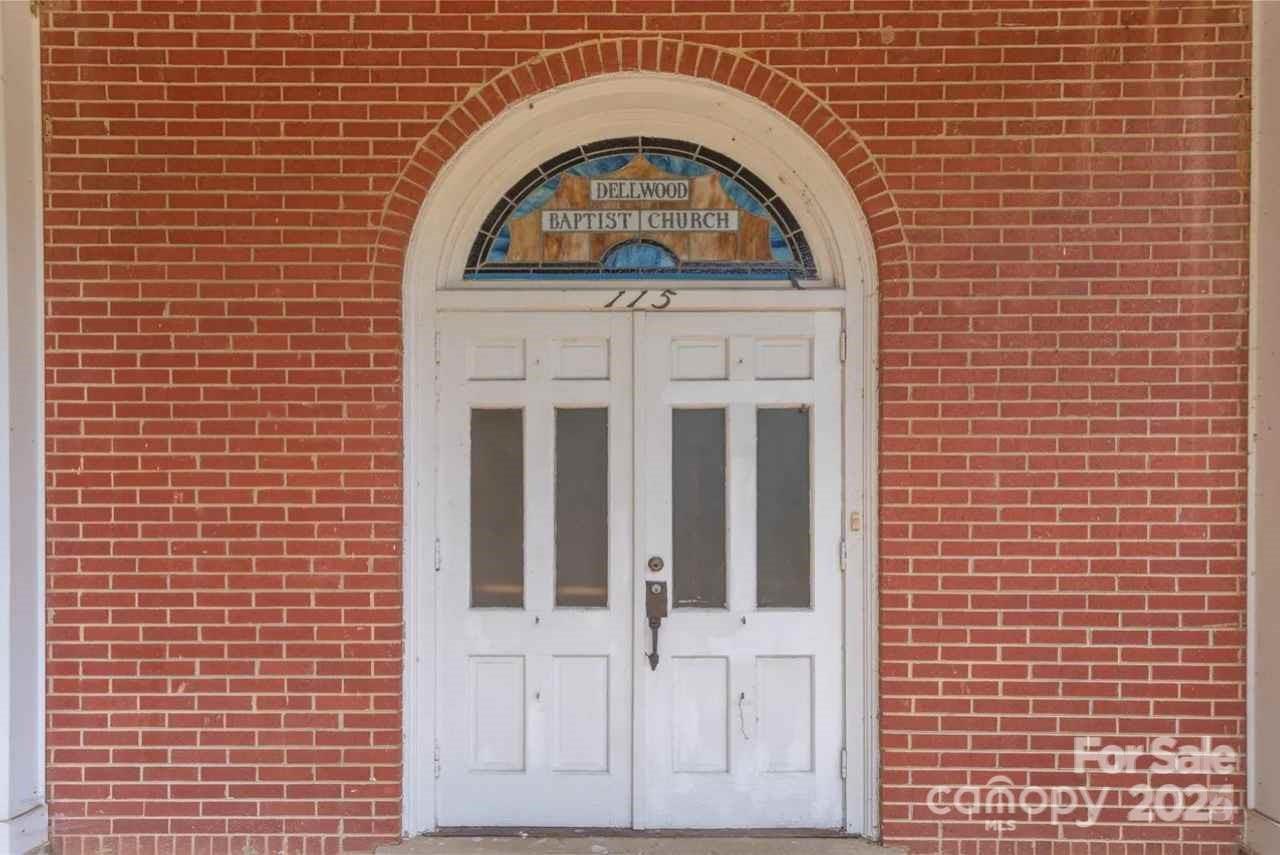 115 Teague Loop Maggie Valley, NC 28751 - Photo 3 of 16