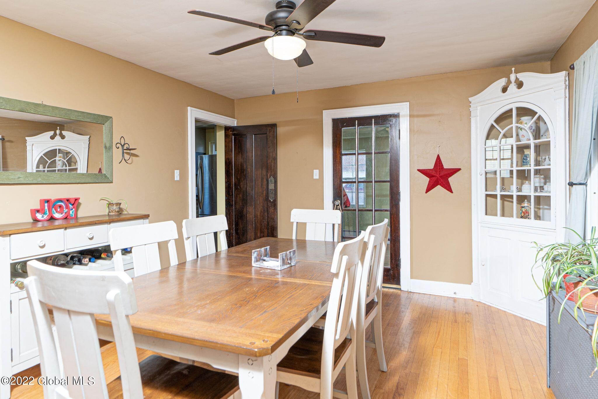 130 Vley Road Scotia, NY 12302 - Photo 6 of 34 8Z4Dal-Y