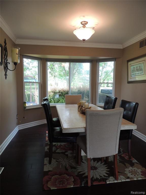 642 Baker Street Rochester Hills, MI 48307 - Photo 8 of 20