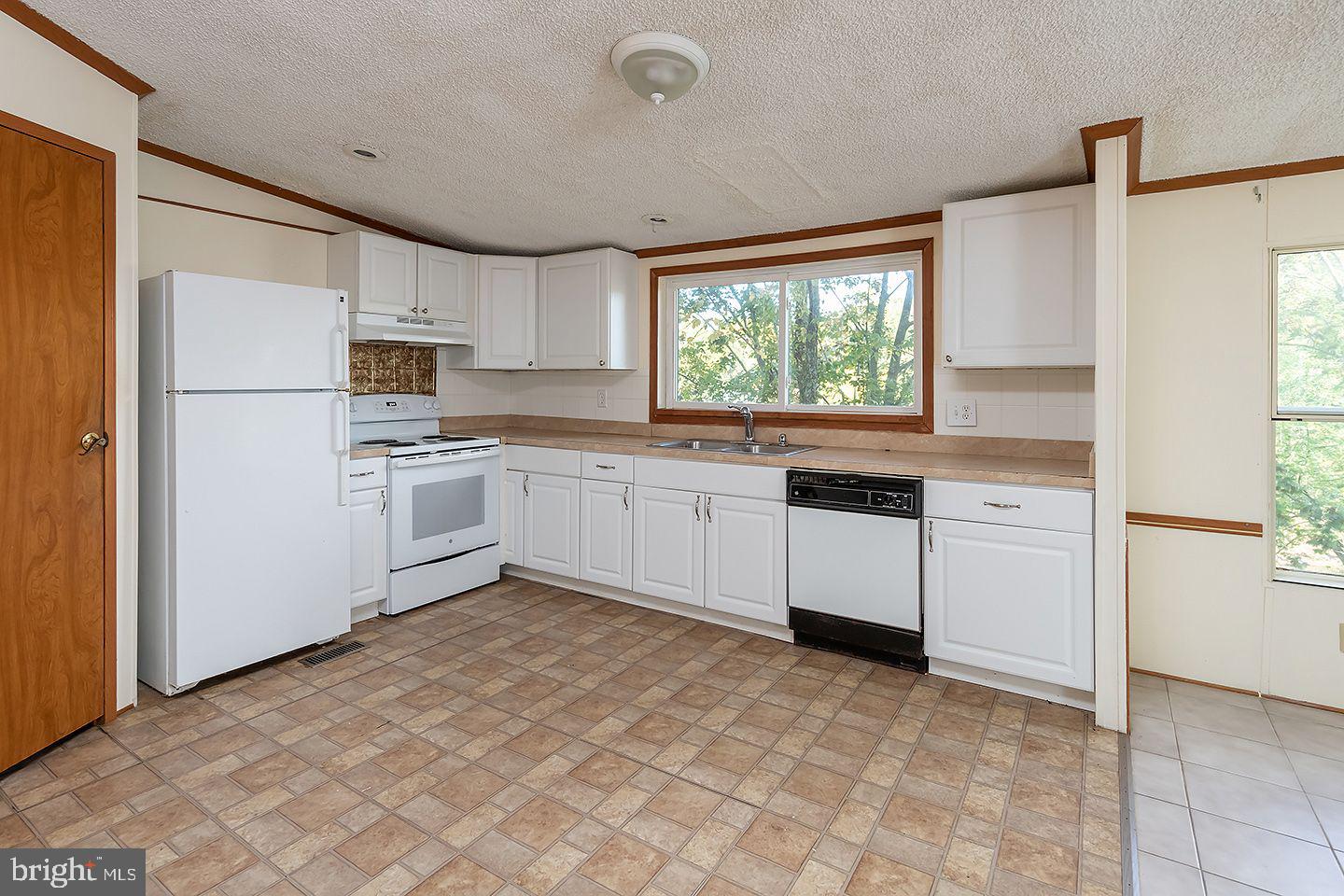 85 Hickory Avenue Mantua, NJ 08051 - Photo 6 of 30