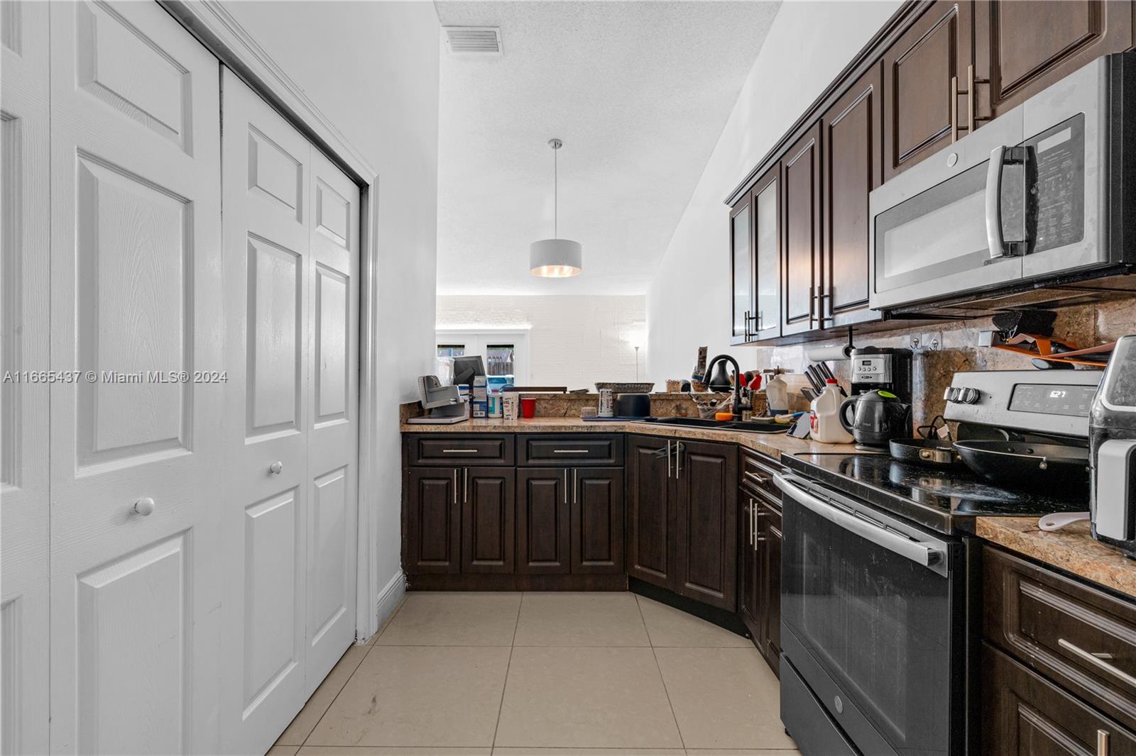 14724 Southwest 63rd Lane Miami, FL 33193 - Photo 5 of 21