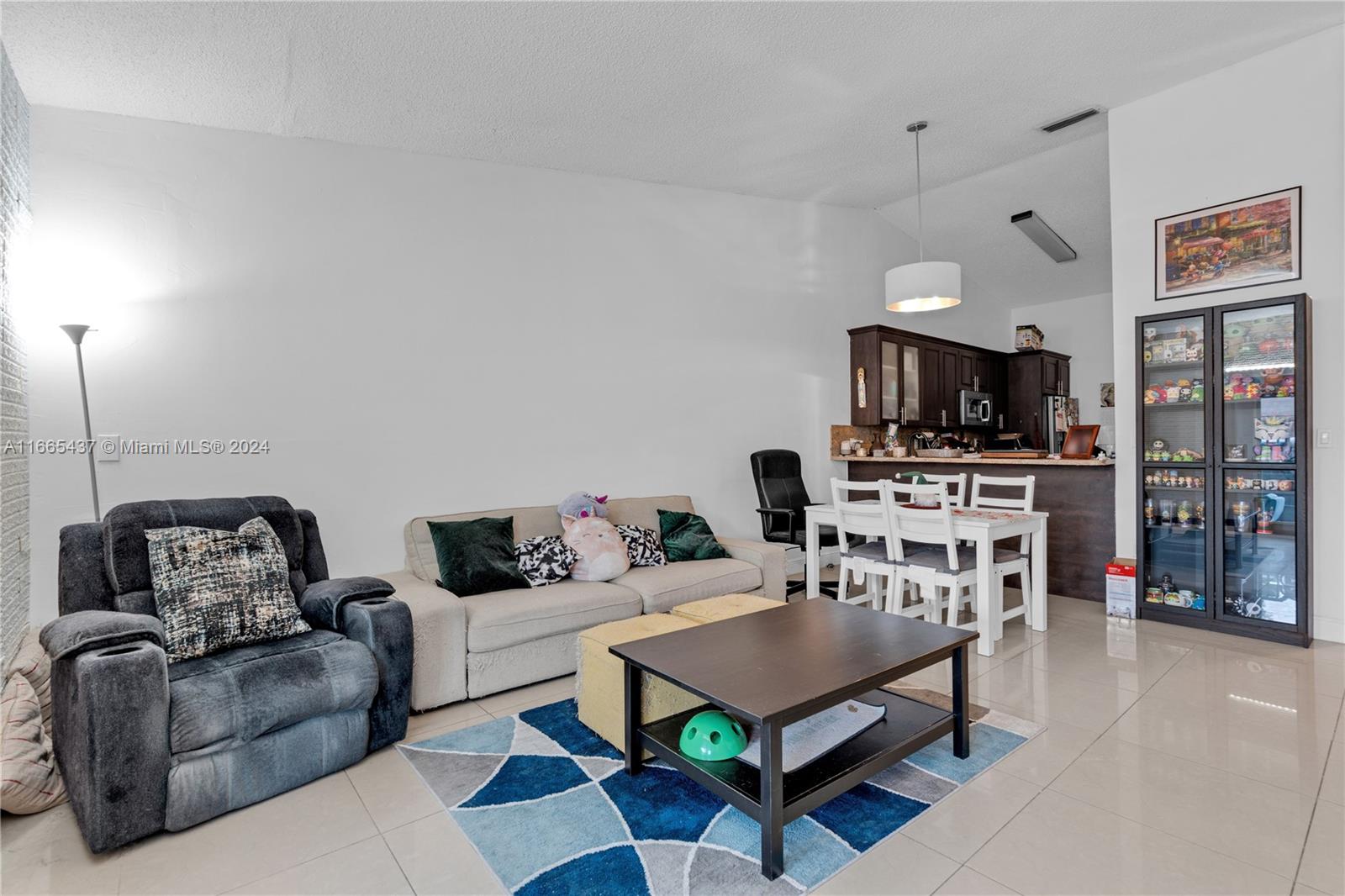 14724 Southwest 63rd Lane Miami, FL 33193 - Photo 7 of 21