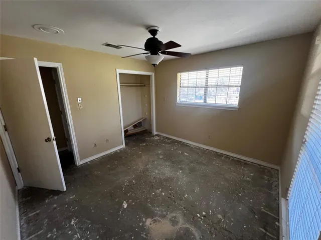 a view of empty room with window