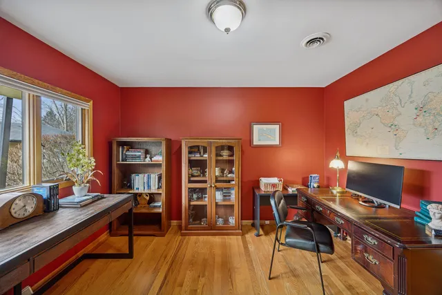 $310,000 | 1723 Oak Lane Road, Flossmoor, IL 60422