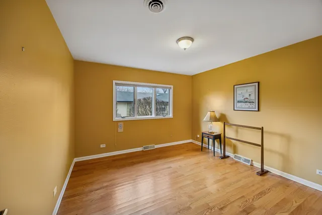 $310,000 | 1723 Oak Lane Road, Flossmoor, IL 60422