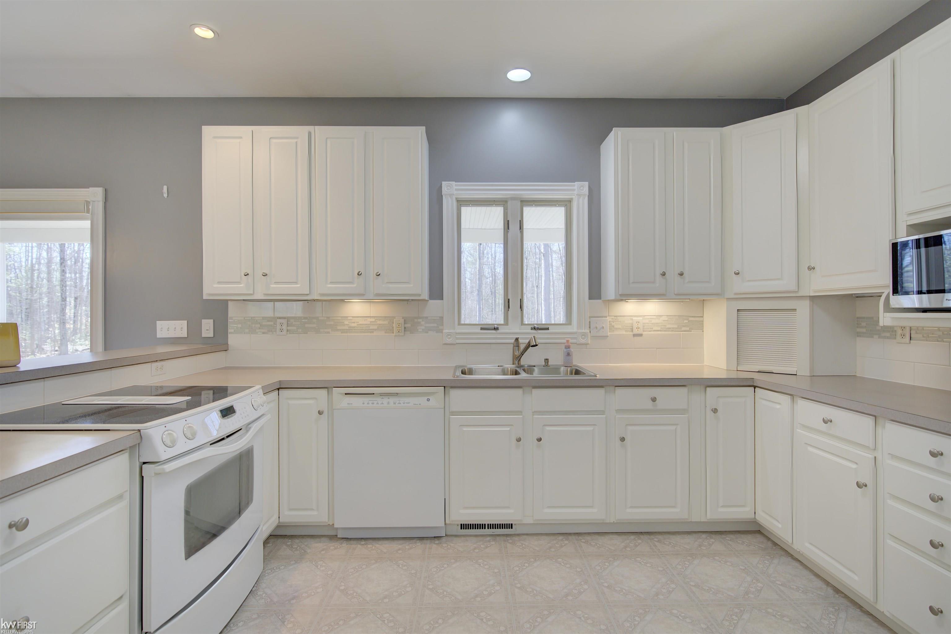 1033 West Levely Road Beaverton, MI 48612 - Photo 13 of 85 50138120-af7a672e-1d21-4050-a3e1-7cd5f89ac5ae.JPG
