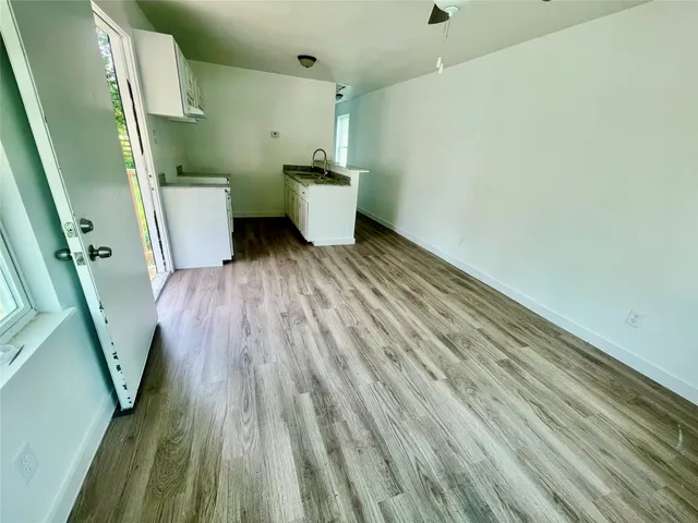 $1,100 | 3510 Fox Drive, Unit 8, Baytown, TX 77521